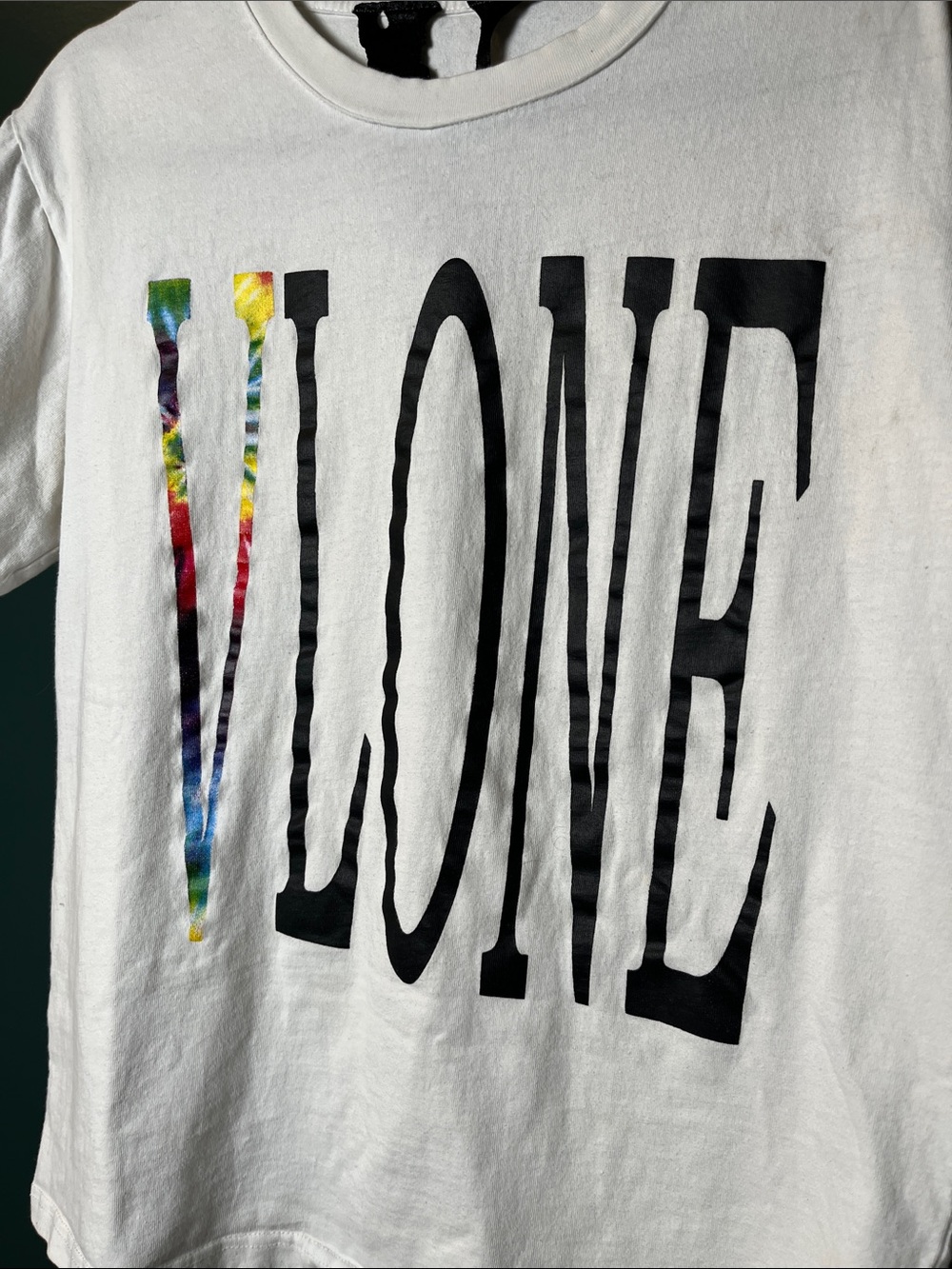VLONE White Tee with Multicolor Tie-Dye 'V' - Picture 2 of 9
